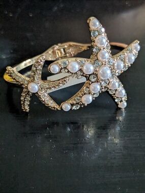 Lilly Pulitzer Gold-Tone Pearl & Crystal Cuff Bracelet